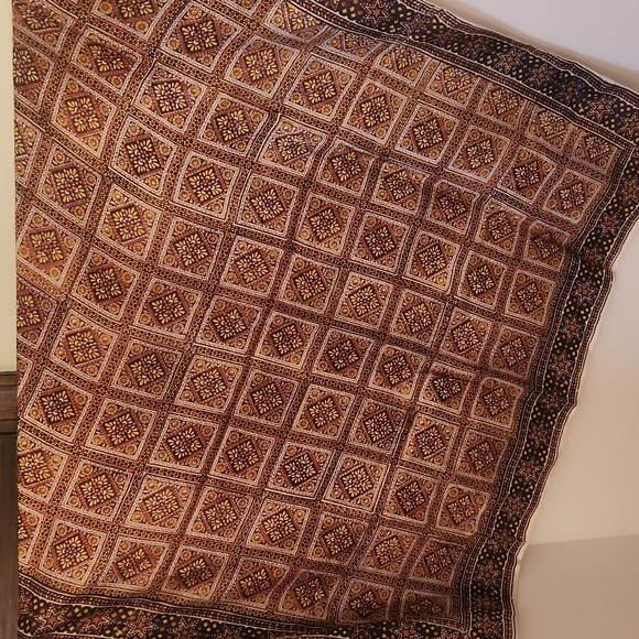 Ladies Multi Colored Scarf, Stars & Squares 33" square - Picture 1 of 2